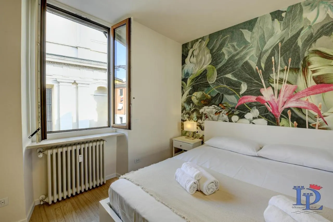 Desenzanoloft Official Partner Marriott Homes & Villas - Apa Dom Downtown Family Apartment Desenzano del Garda