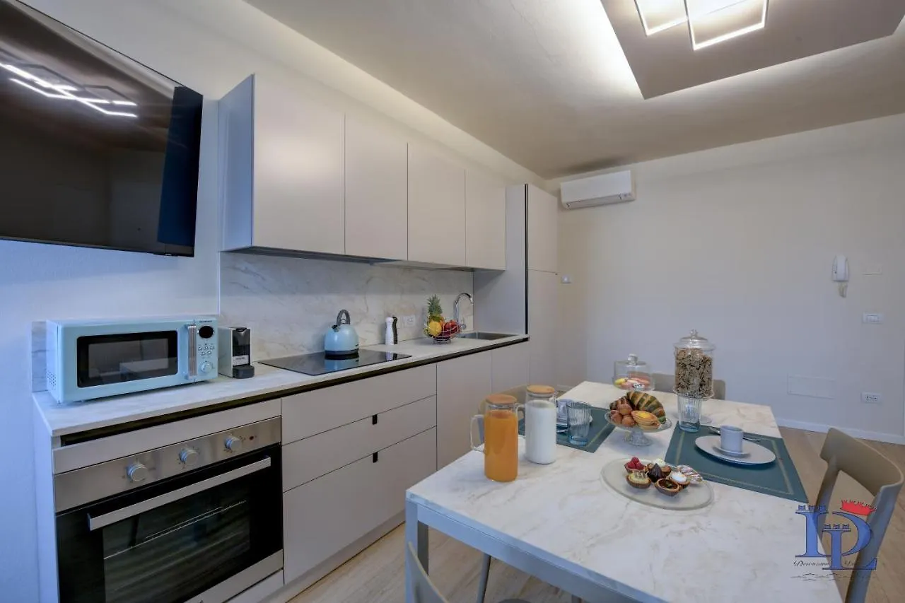Desenzanoloft Official Partner Marriott Homes & Villas - Apa Dom Downtown Family Apartment Desenzano del Garda 0*,